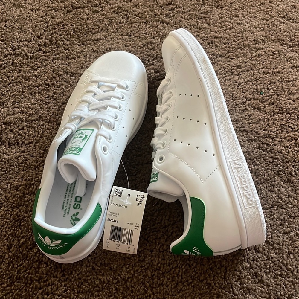 Stan Smith Shoes new with tags size 7